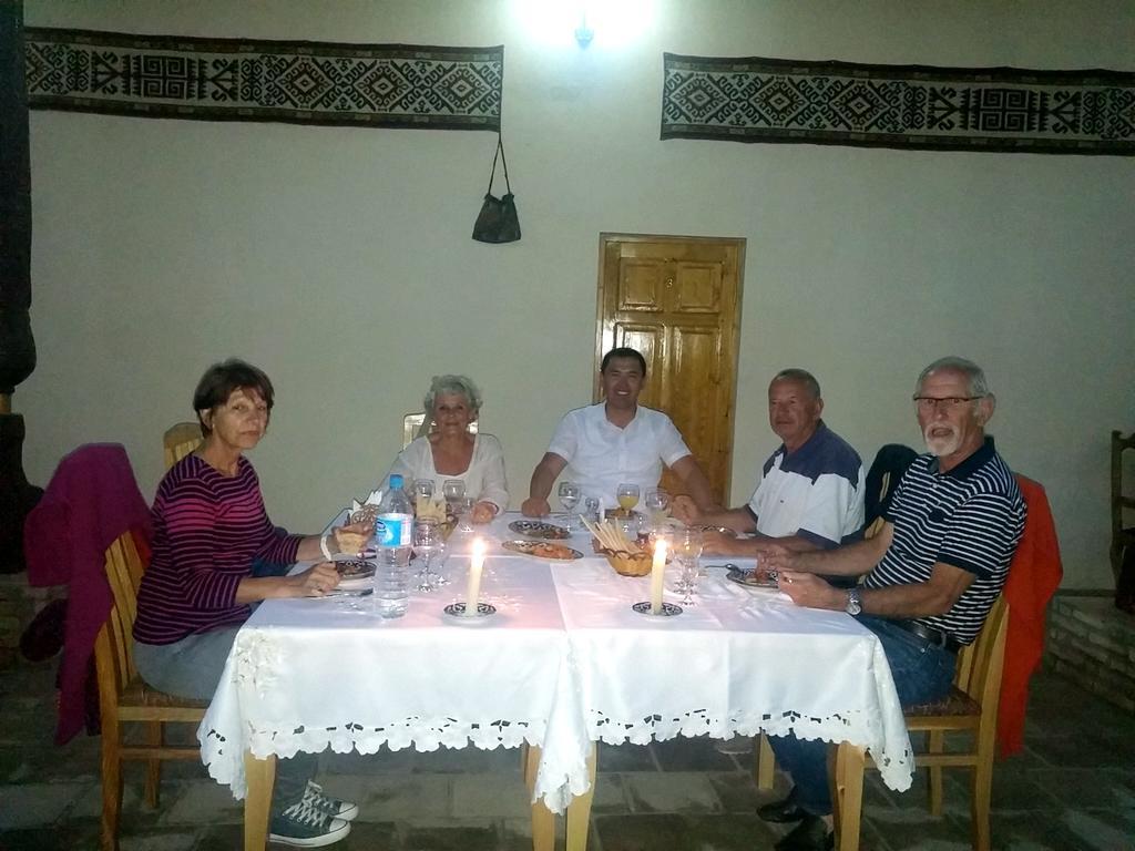 Qosha Darvoza Hotel Khiva ภายนอก รูปภาพ