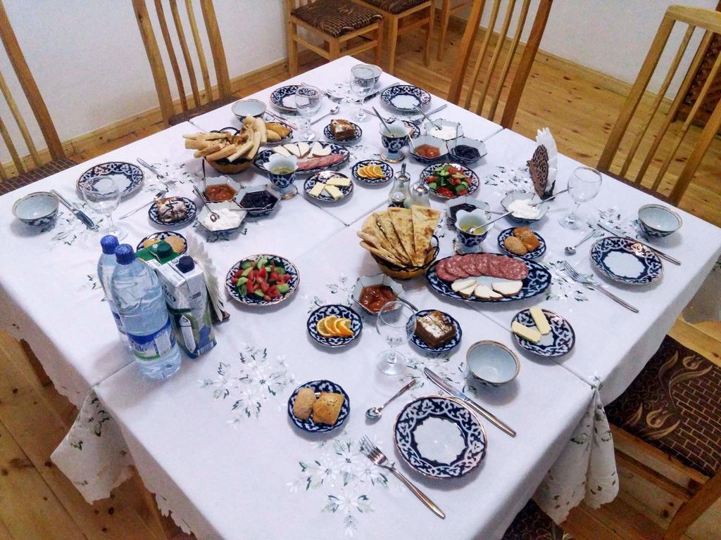 Qosha Darvoza Hotel Khiva ภายนอก รูปภาพ